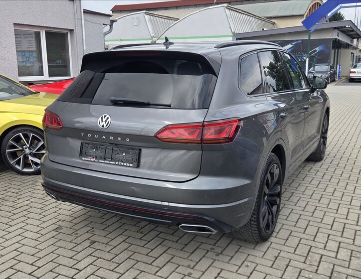 Volkswagen Touareg 3