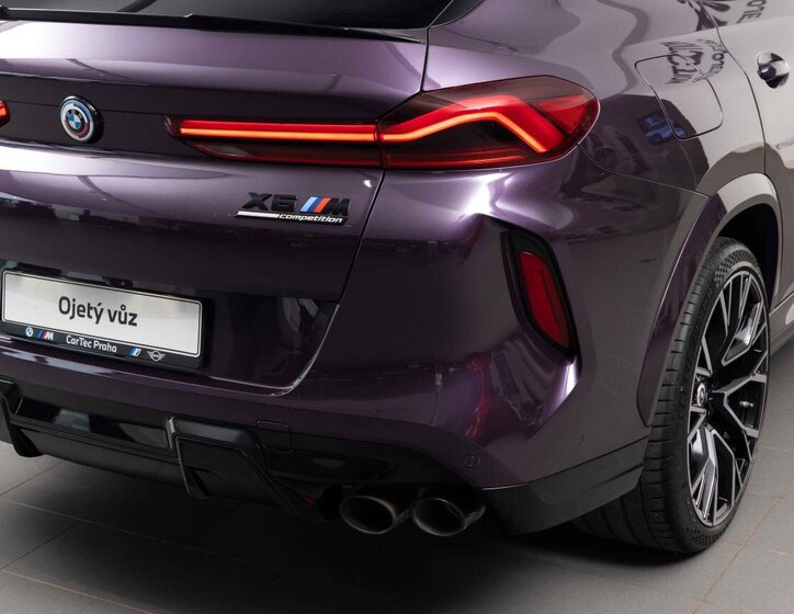 BMW X6 SUV 4,4 l 460 kw