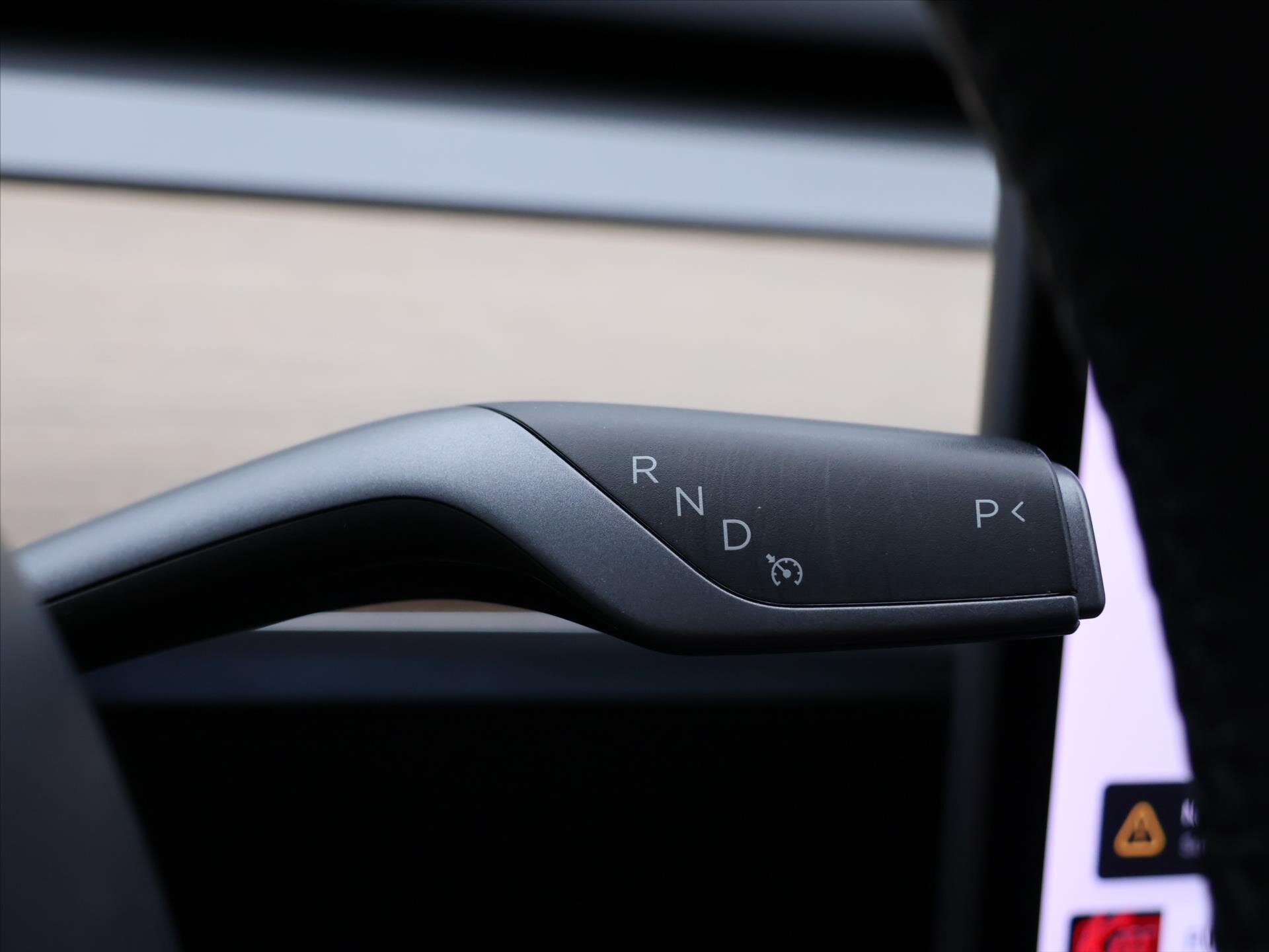 Tesla Model 3 Sedan / Limuzína 0,0 340 kw