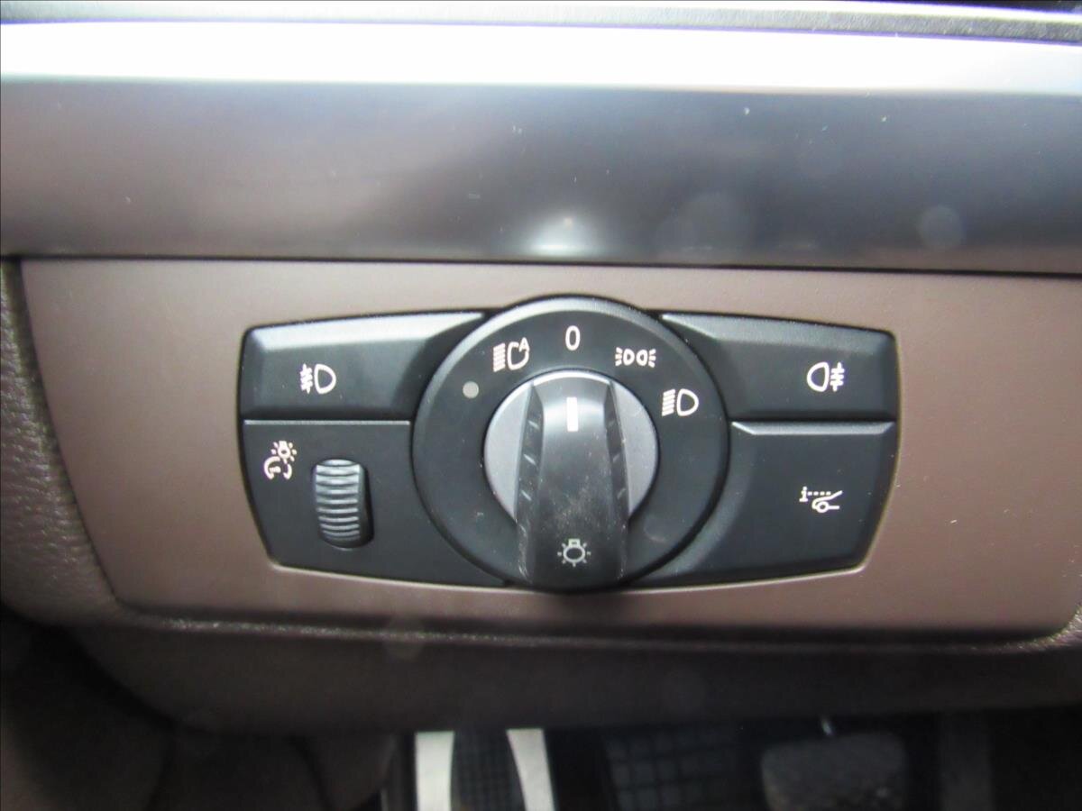 BMW X5 Kombi 3,0 l 225 kw