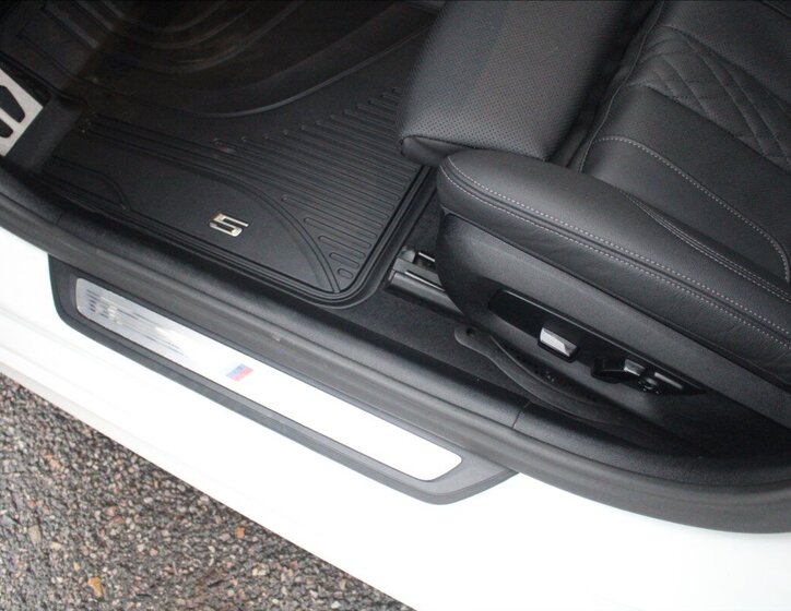 BMW Řada 5 Kombi 3,0 l 210 kw