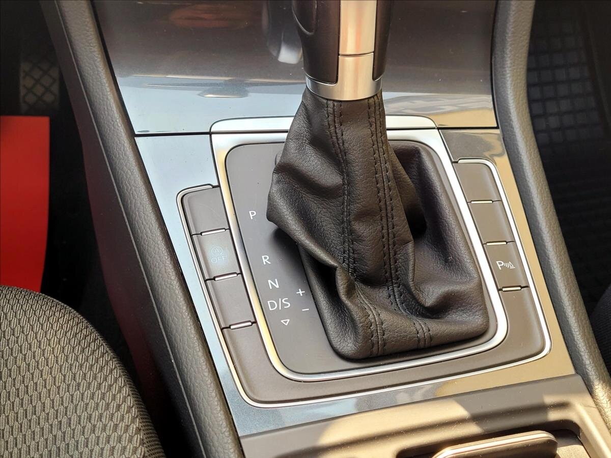 Volkswagen Golf Kombi 1,6 l 85 kw