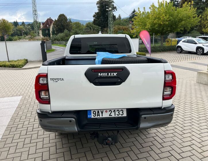 Toyota Hilux 32