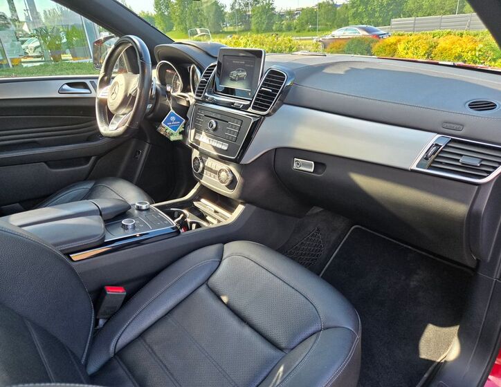 Mercedes-Benz GLE 18