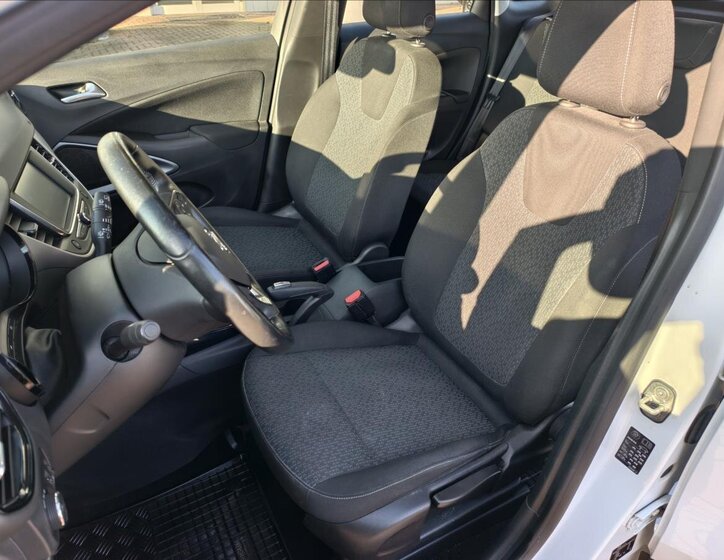 Opel Crossland SUV 1,2 l 60 kw