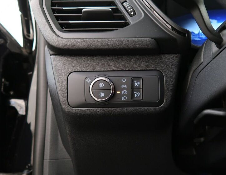 Ford Kuga SUV / Terénní 2,0 l 88 kw