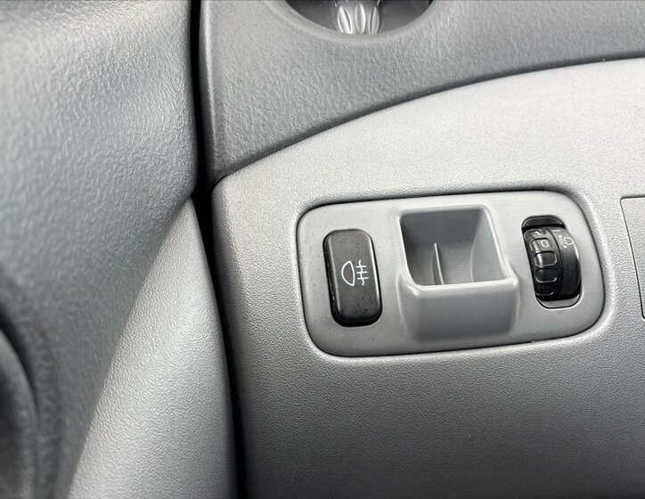 Toyota Yaris Hatchback 998,0 50 kw