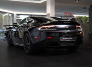 Aston Martin Vantage 4