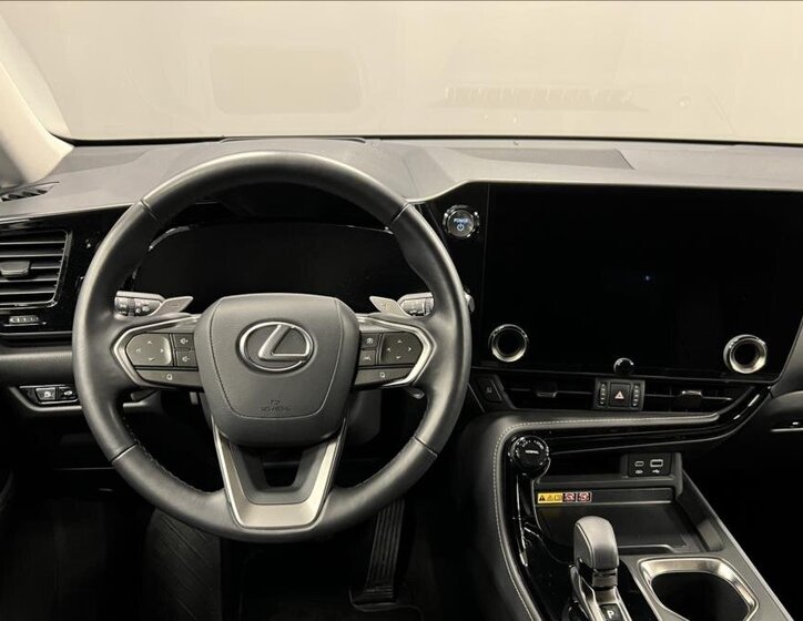 Lexus NX 350h SUV 2,5 l 140 kw
