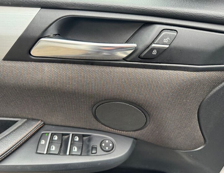 BMW X3 SUV 2,0 l 140 kw