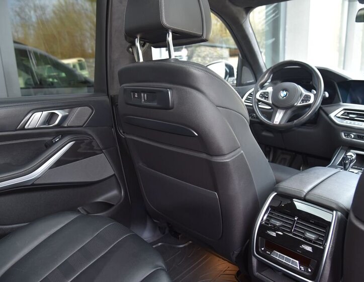 BMW X7 SUV / Terénní 3,0 l 195 kw