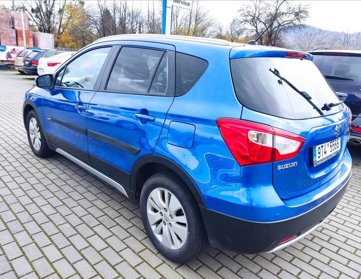 Suzuki SX4 S-Cross 4