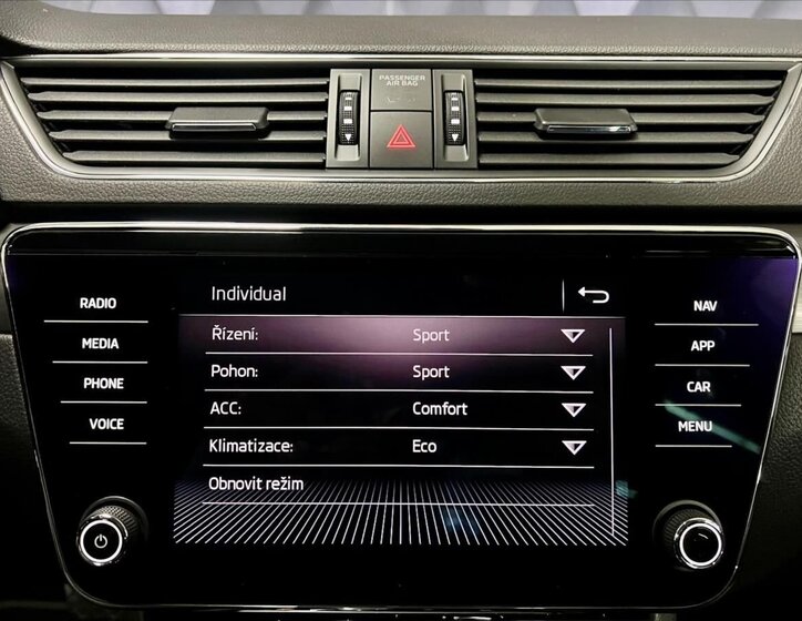 Škoda Superb Sedan 2,0 l 140 kw