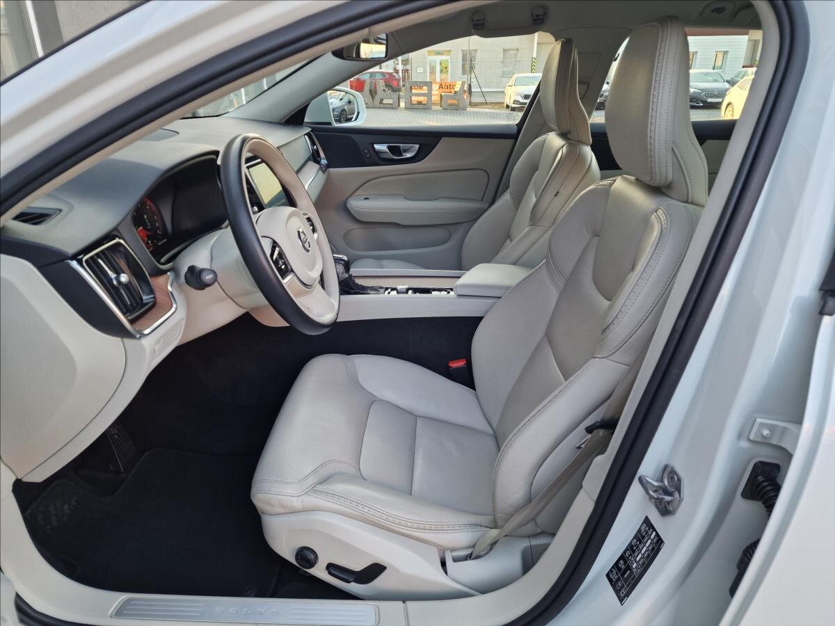 Volvo V60 Kombi 2,0 l 140 kw