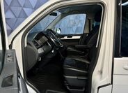 Volkswagen Caravelle 11