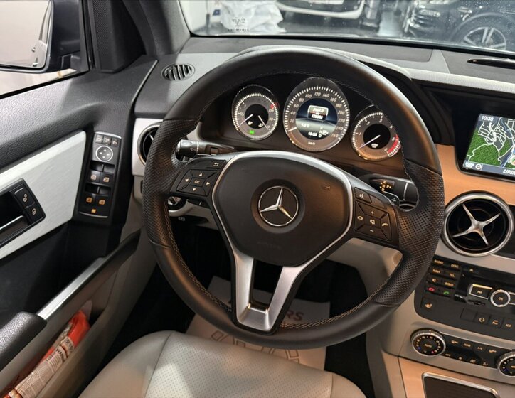 Mercedes-Benz GLK 23