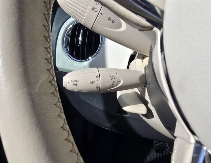 Fiat 500 Hatchback 1,2 l 51 kw