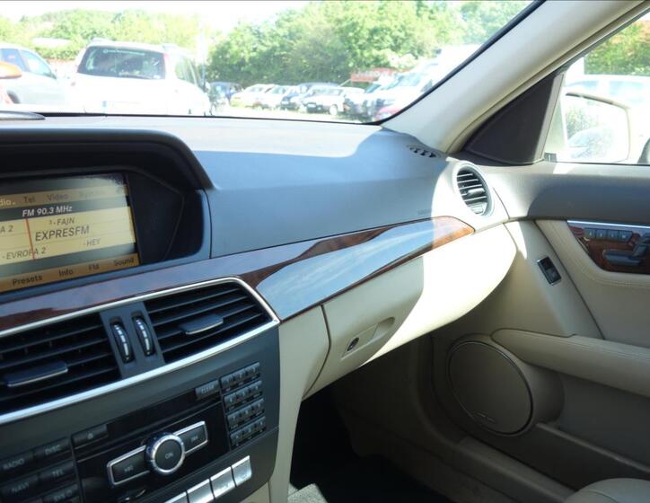 Mercedes-Benz Třídy C 32