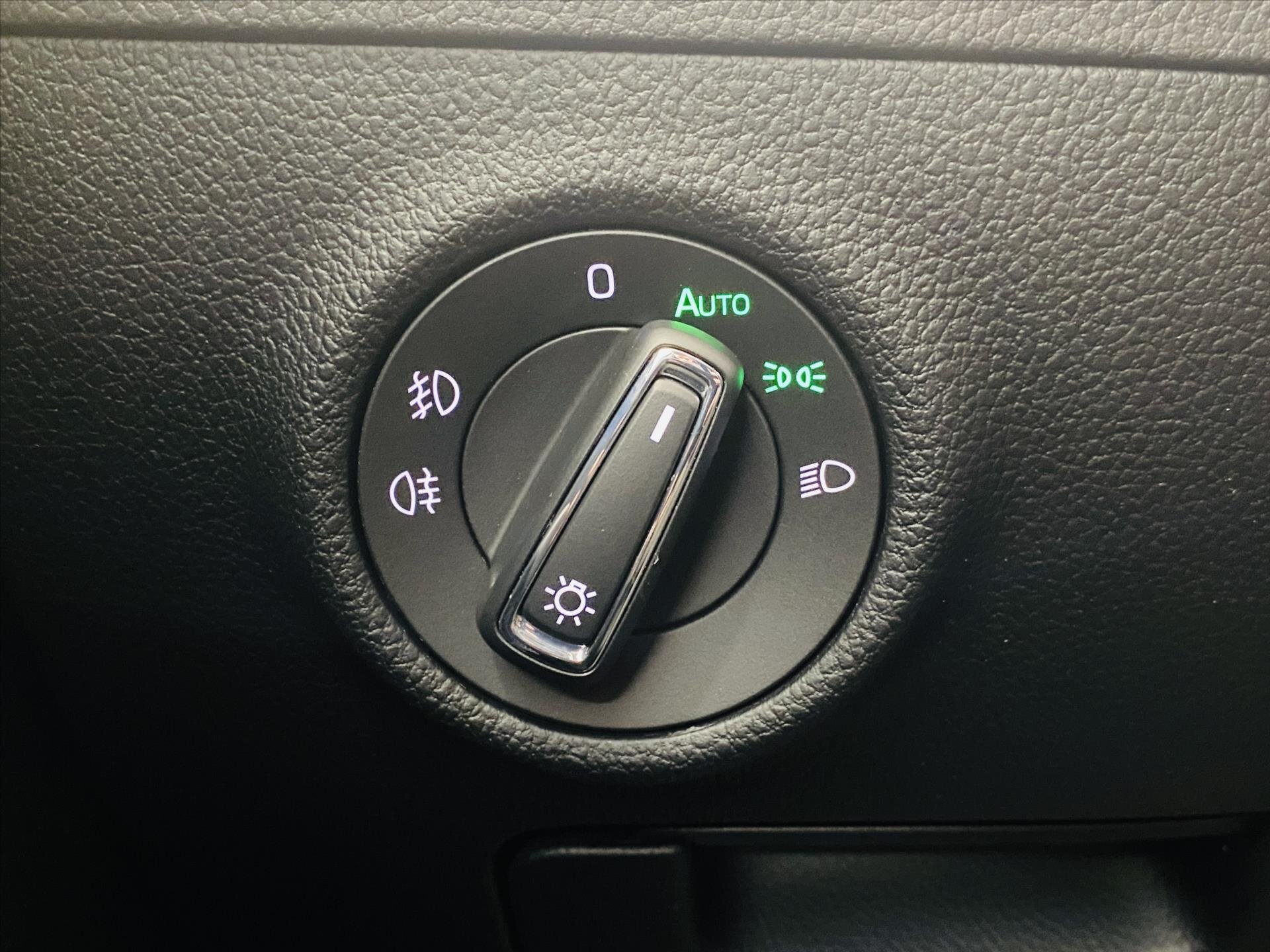 Škoda Superb Liftback 1,5 l 110 kw