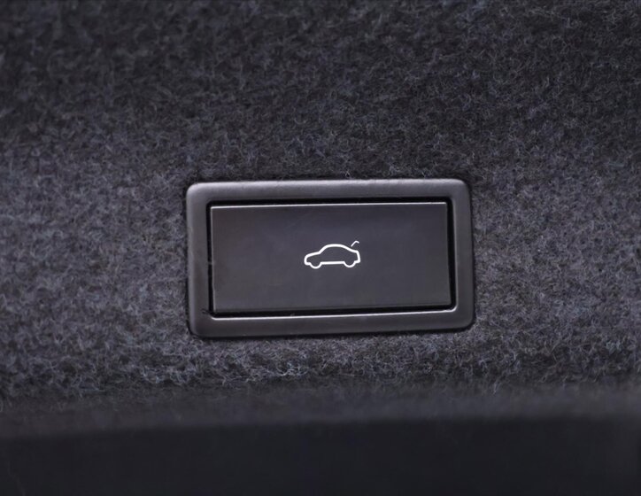 Volkswagen Passat Sedan / Limuzína 2,0 l 140 kw