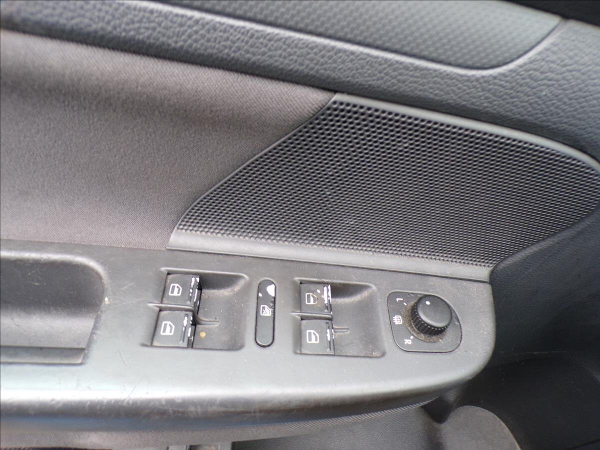 Volkswagen Golf Hatchback 1,4 l 55 kw