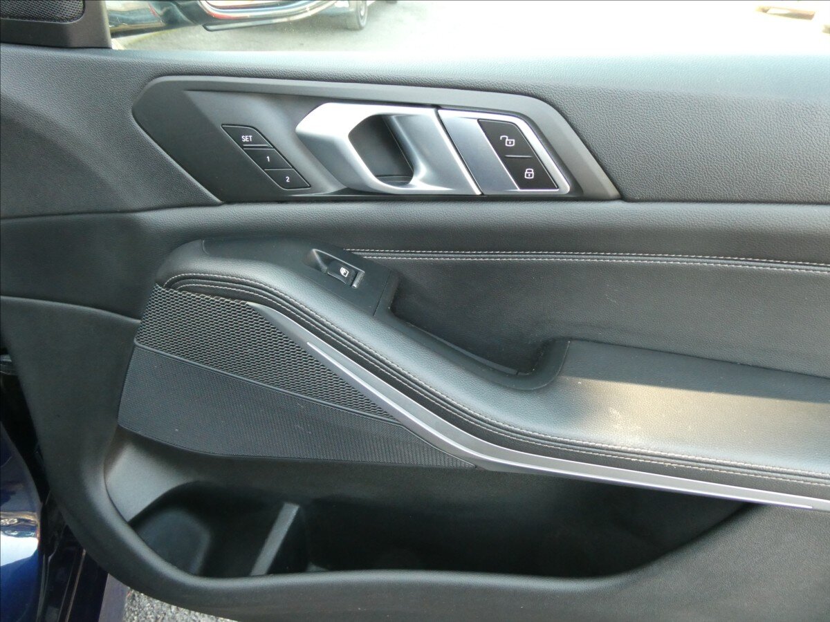 BMW X5 SUV / Terénní 3,0 l 195 kw