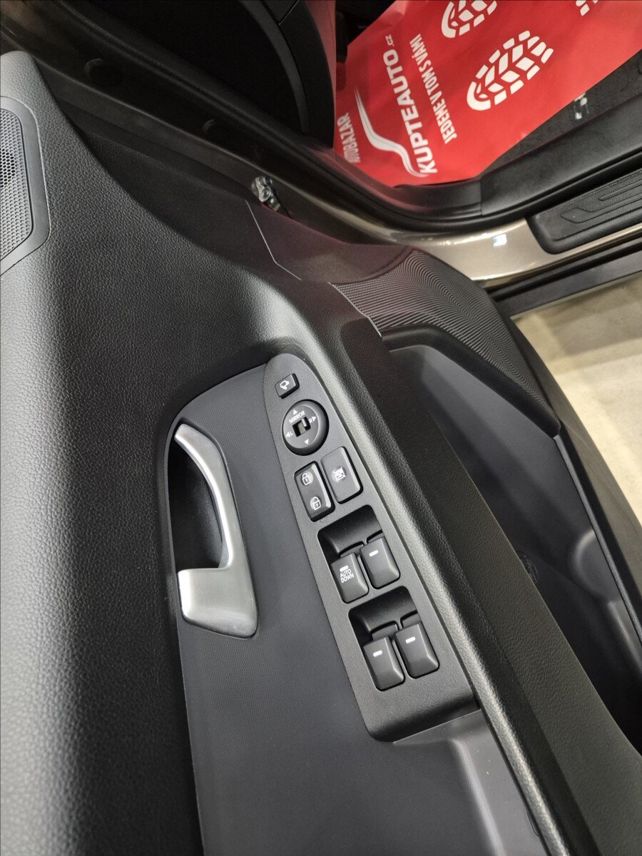KIA Sportage SUV / Terénní 2,0 l 120 kw