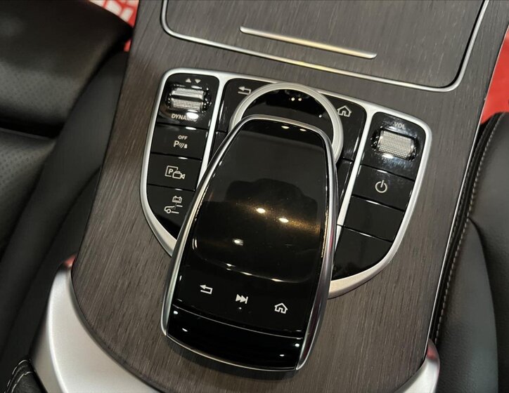 Mercedes-Benz Třídy C Sedan / Limuzína 2,0 l 143 kw