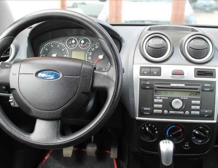 Ford Fiesta 10
