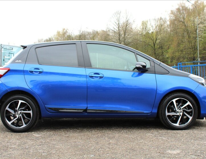 Toyota Yaris Kombi 1,5 l 82 kw