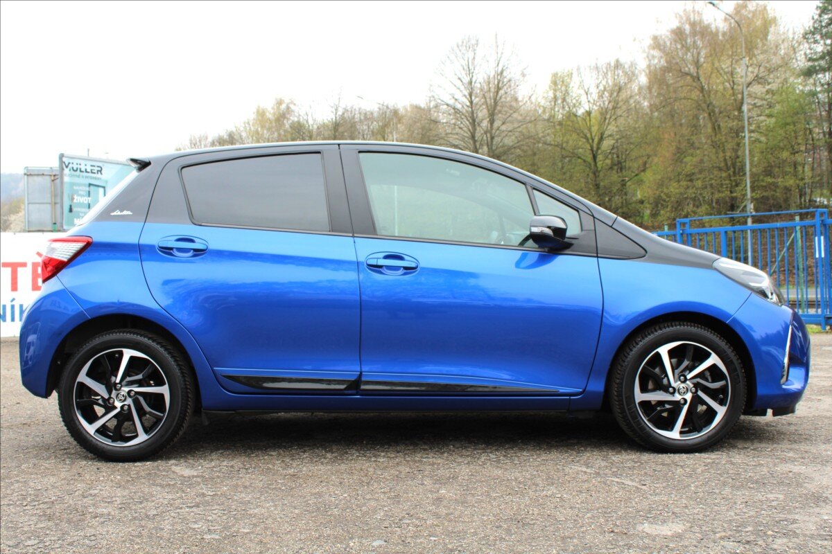 Toyota Yaris Kombi 1,5 l 82 kw