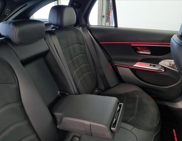 Mercedes-Benz Třídy E 18