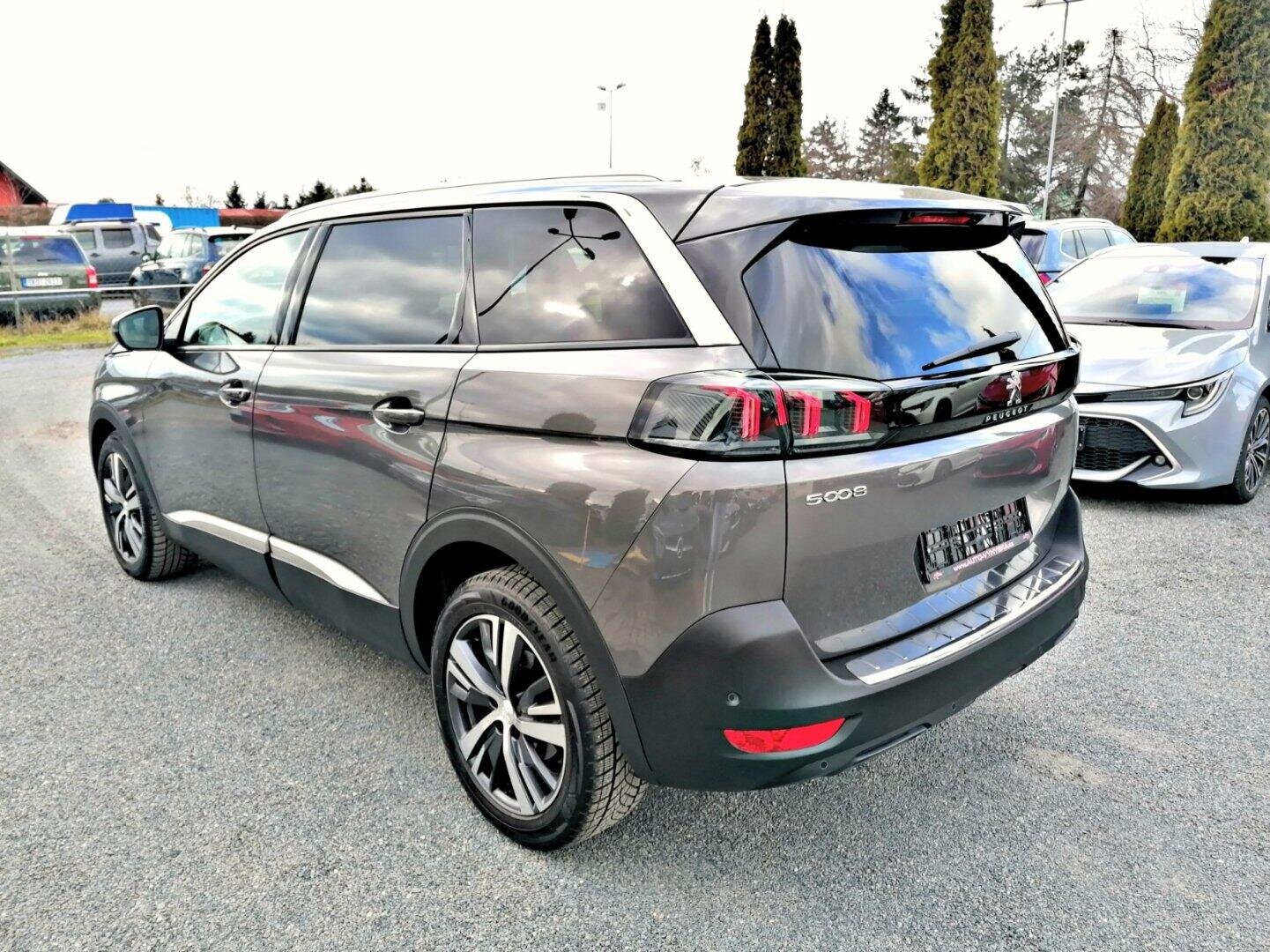 Peugeot 5008 SUV / Terénní 1,5 l 96 kw