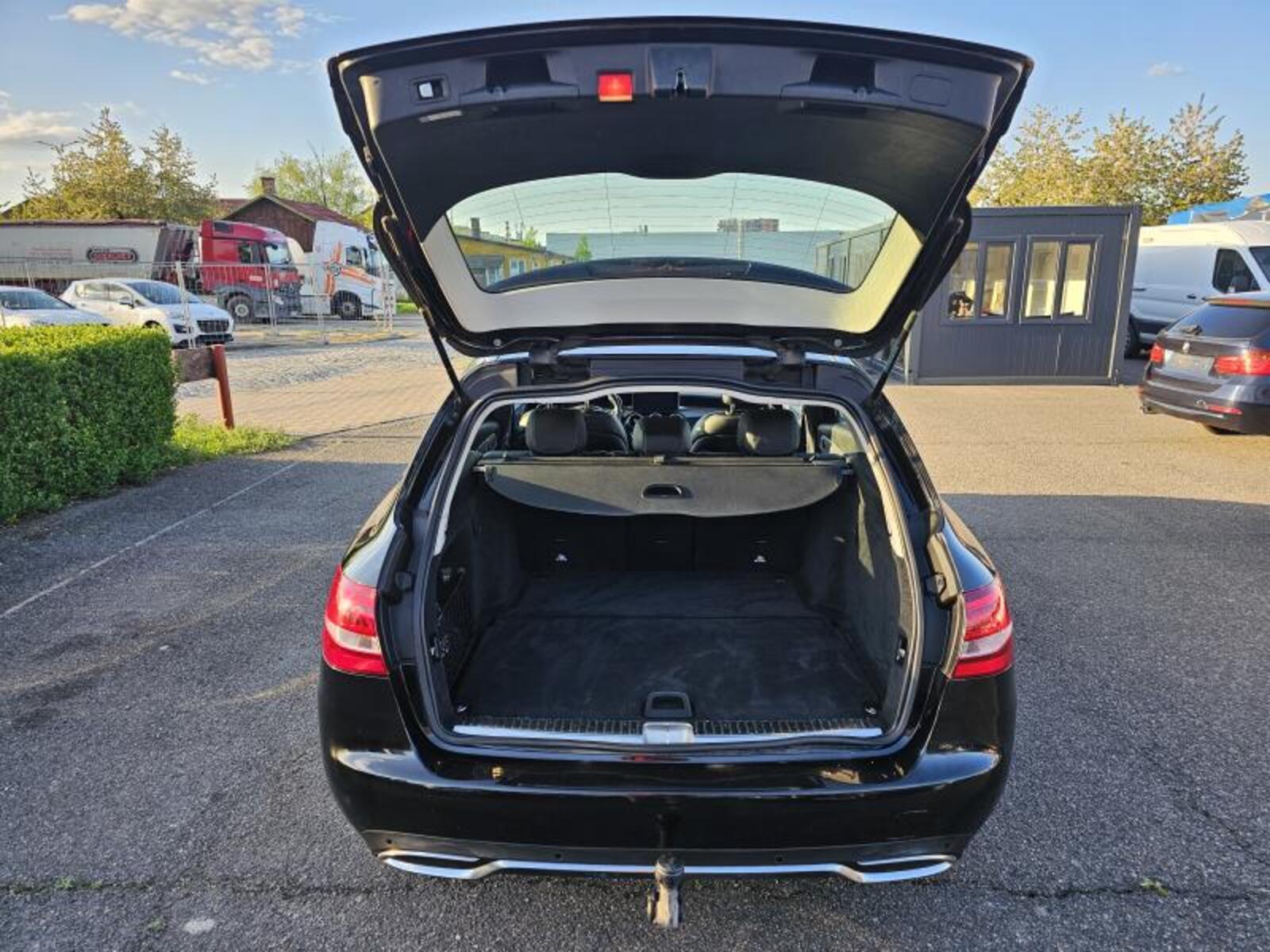 Mercedes-Benz Třídy C 46