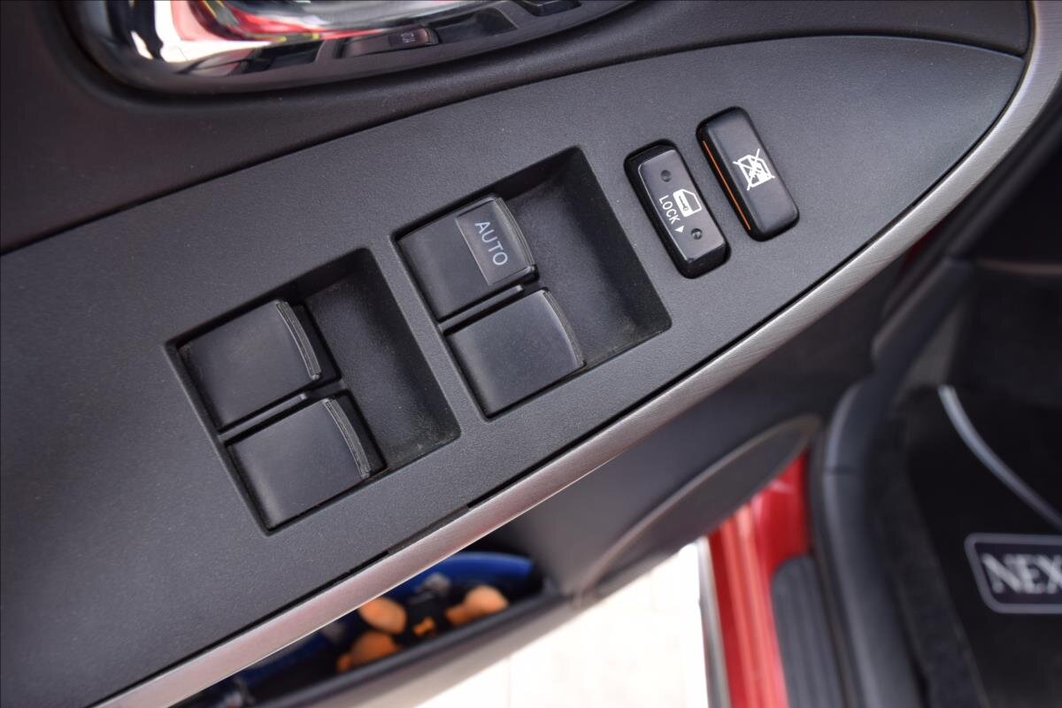 Toyota RAV4 SUV / Terénní 2,2 l 100 kw