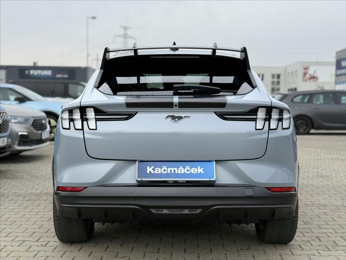 Ford Mustang Mach-E Hatchback 0,0 358 kw