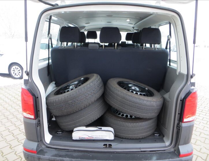 Volkswagen Transporter Kombi 2,0 l 110 kw