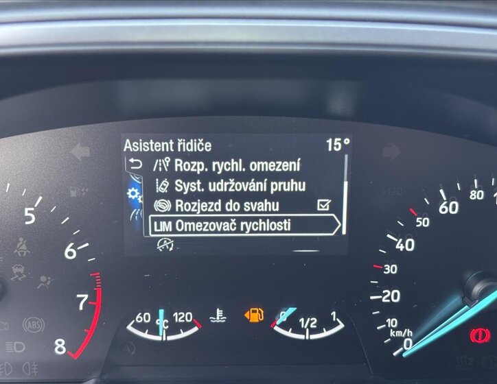 Ford Focus Kombi 999,0 92 kw