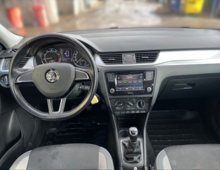 Škoda Rapid Liftback 999,0 81 kw