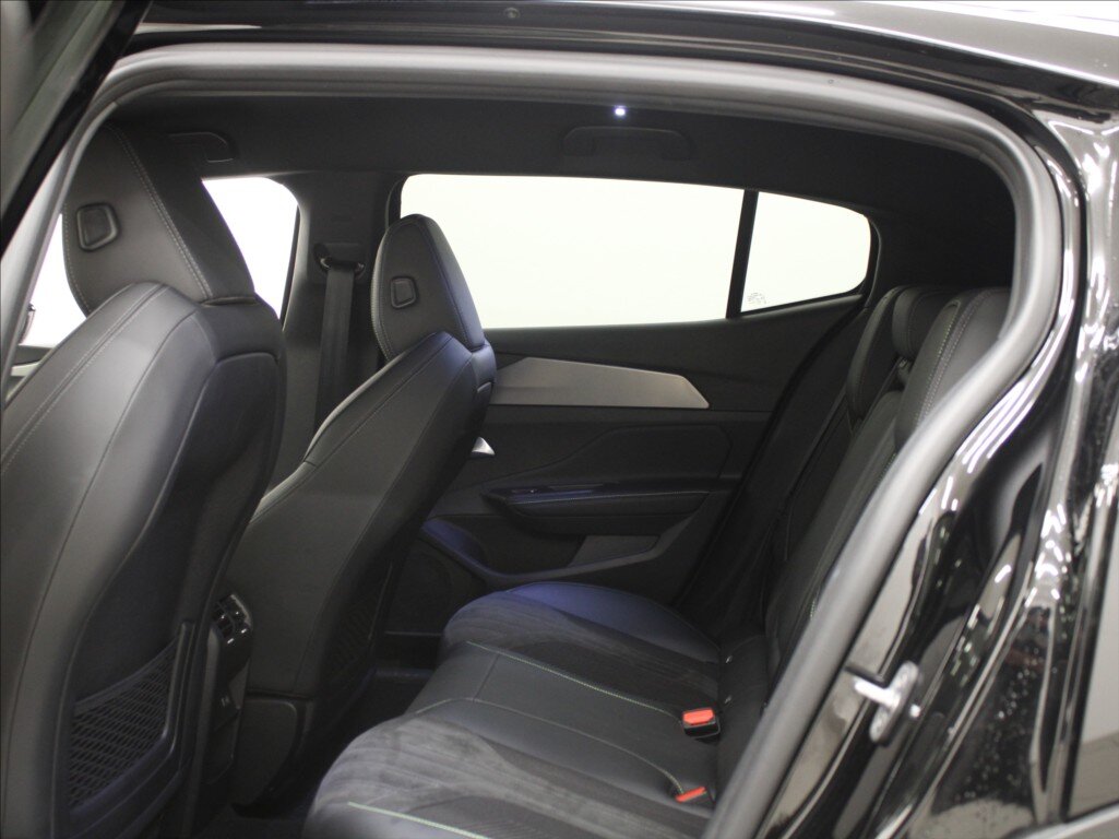 Peugeot 408 Liftback 1,6 l 165 kw