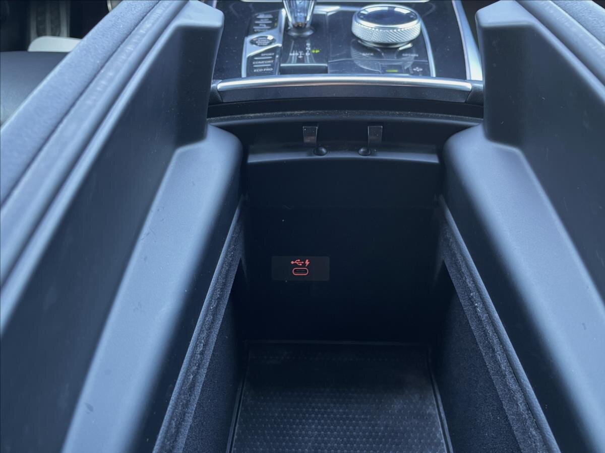 BMW X7 SUV / Terénní 3,0 l 195 kw