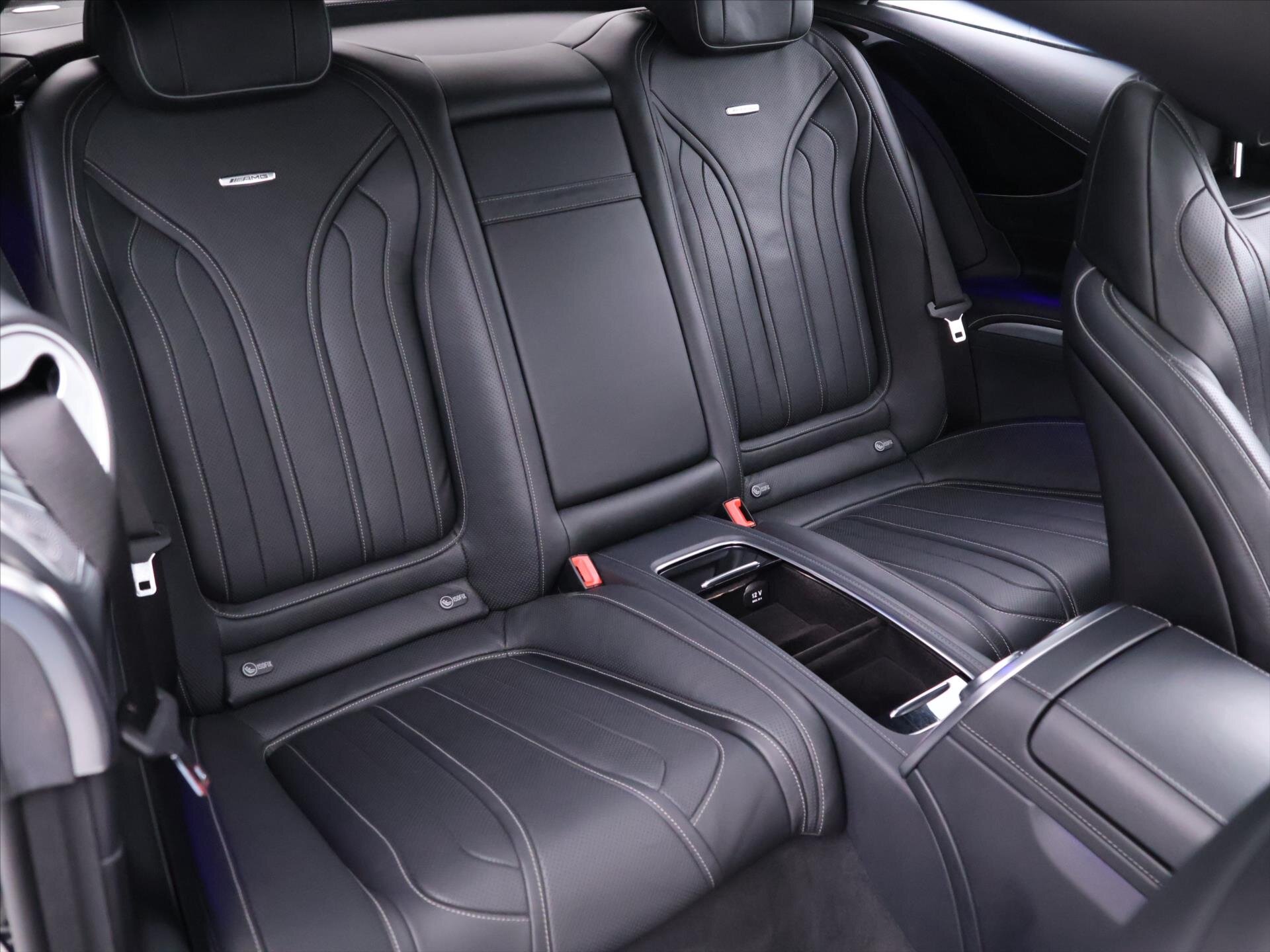 Mercedes-Benz Třídy S Kupé 5,5 l 430 kw