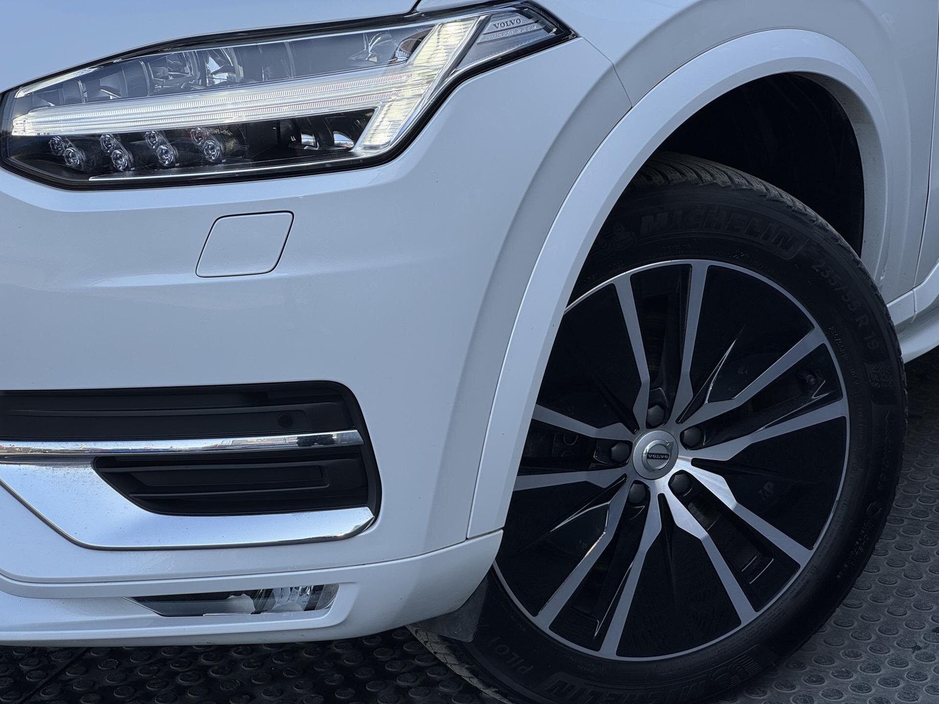 Volvo XC90 SUV / Terénní 2,0 l 173 kw