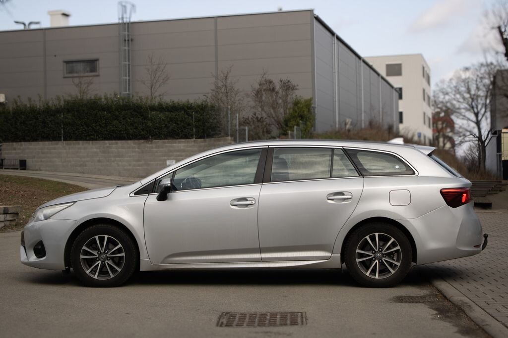Toyota Avensis Kombi 1,6 l 82 kw