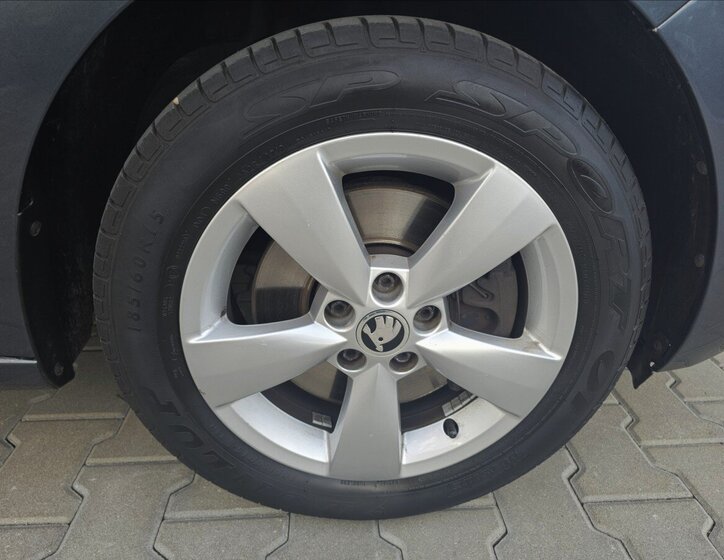 Škoda Rapid Hatchback 1,2 l 77 kw