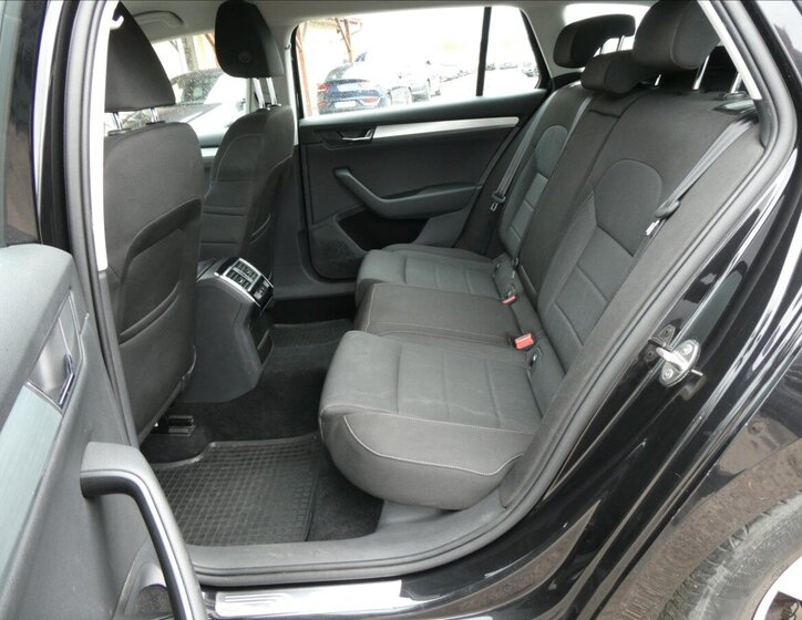 Škoda Superb Kombi 1,6 l 88 kw