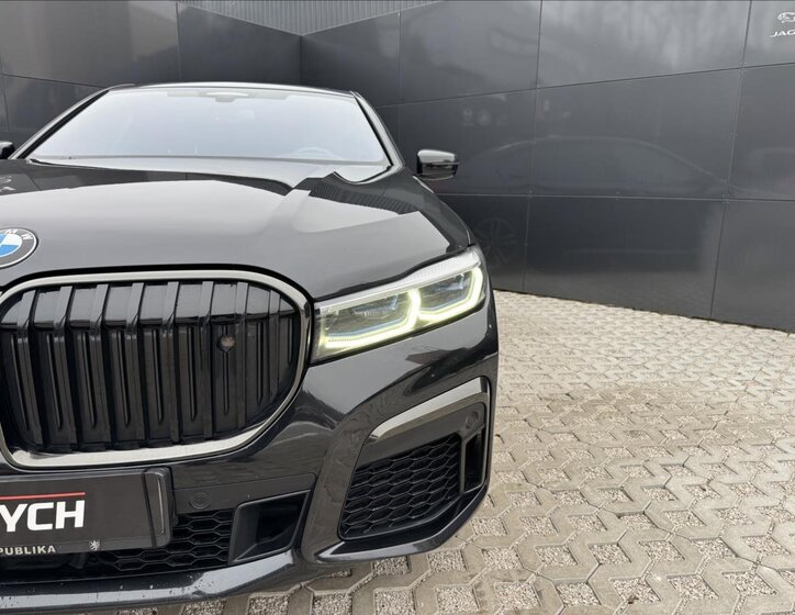 BMW Řada 7 Sedan 3,0 l 250 kw