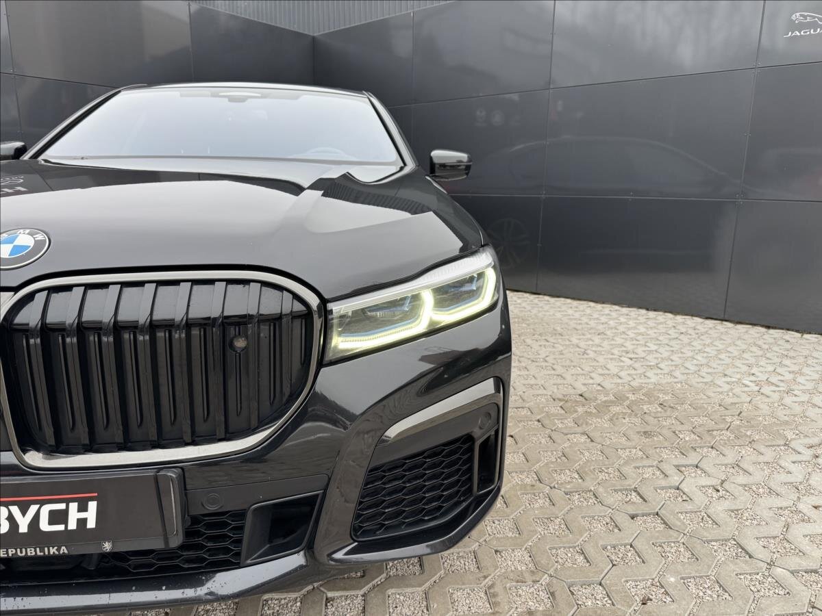 BMW Řada 7 Sedan 3,0 l 250 kw