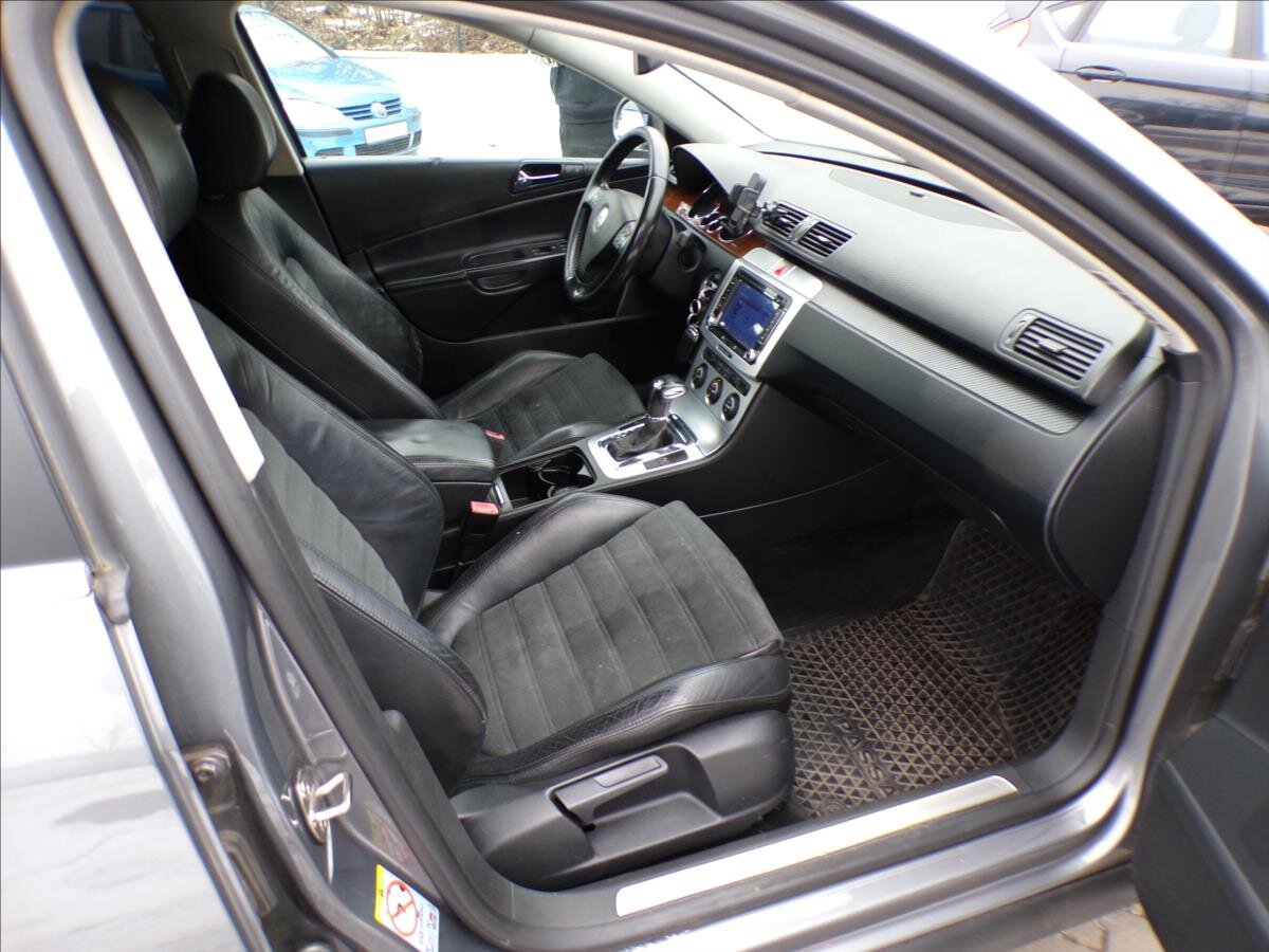 Volkswagen Passat Sedan 2,0 l 103 kw