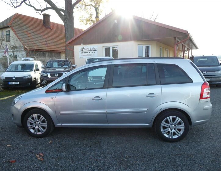 Opel Zafira 6